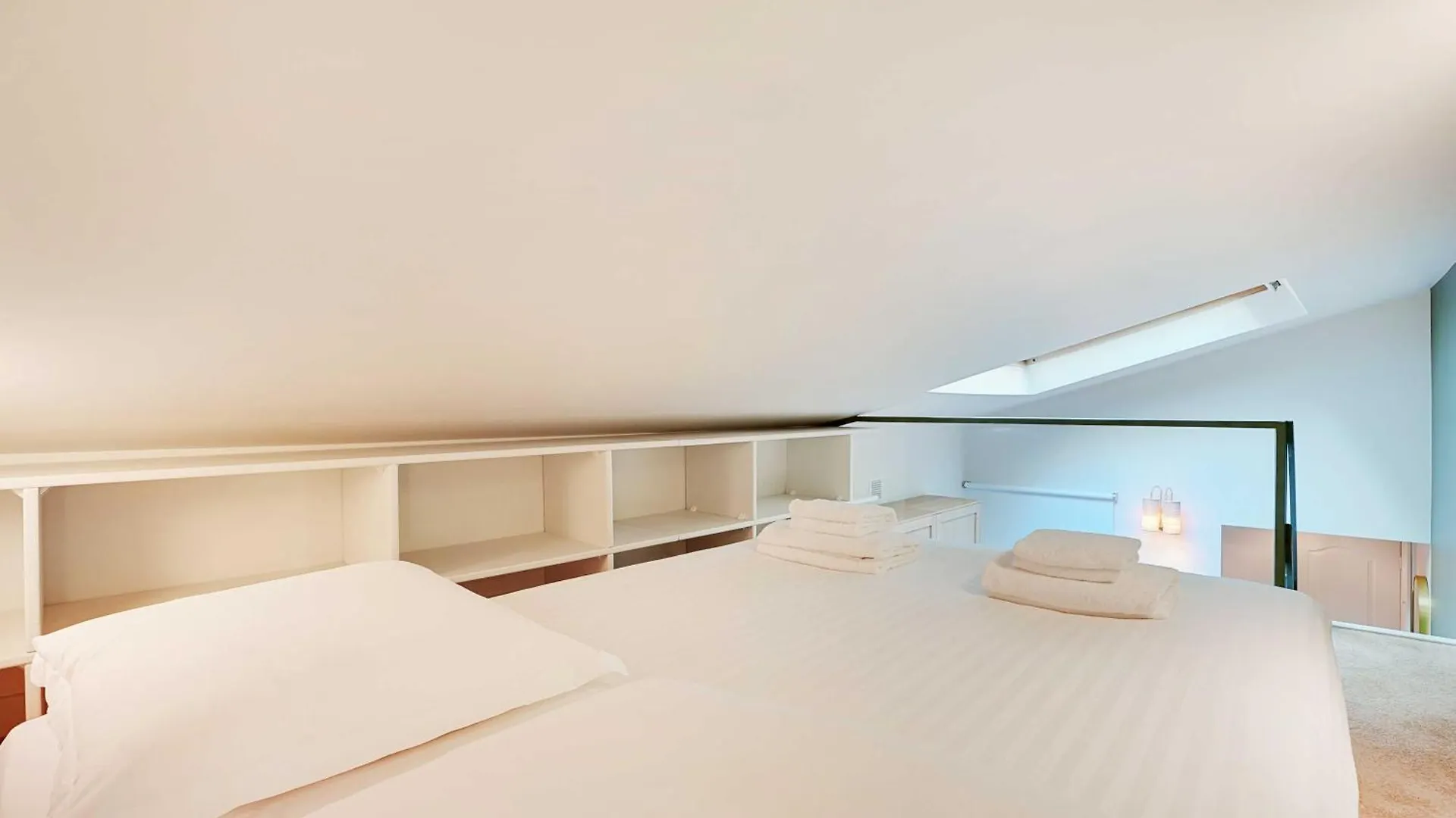 Chic And Cosy Apartment-Canal Saint Martin Paris