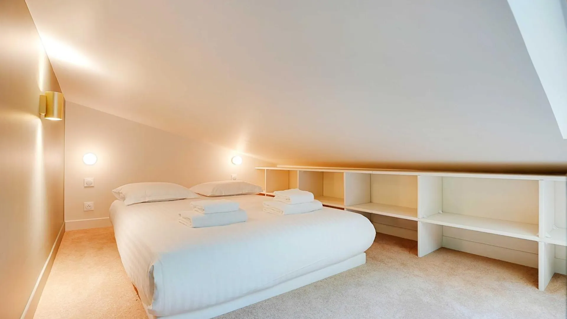 Chic And Cosy Apartment-Canal Saint Martin Paris