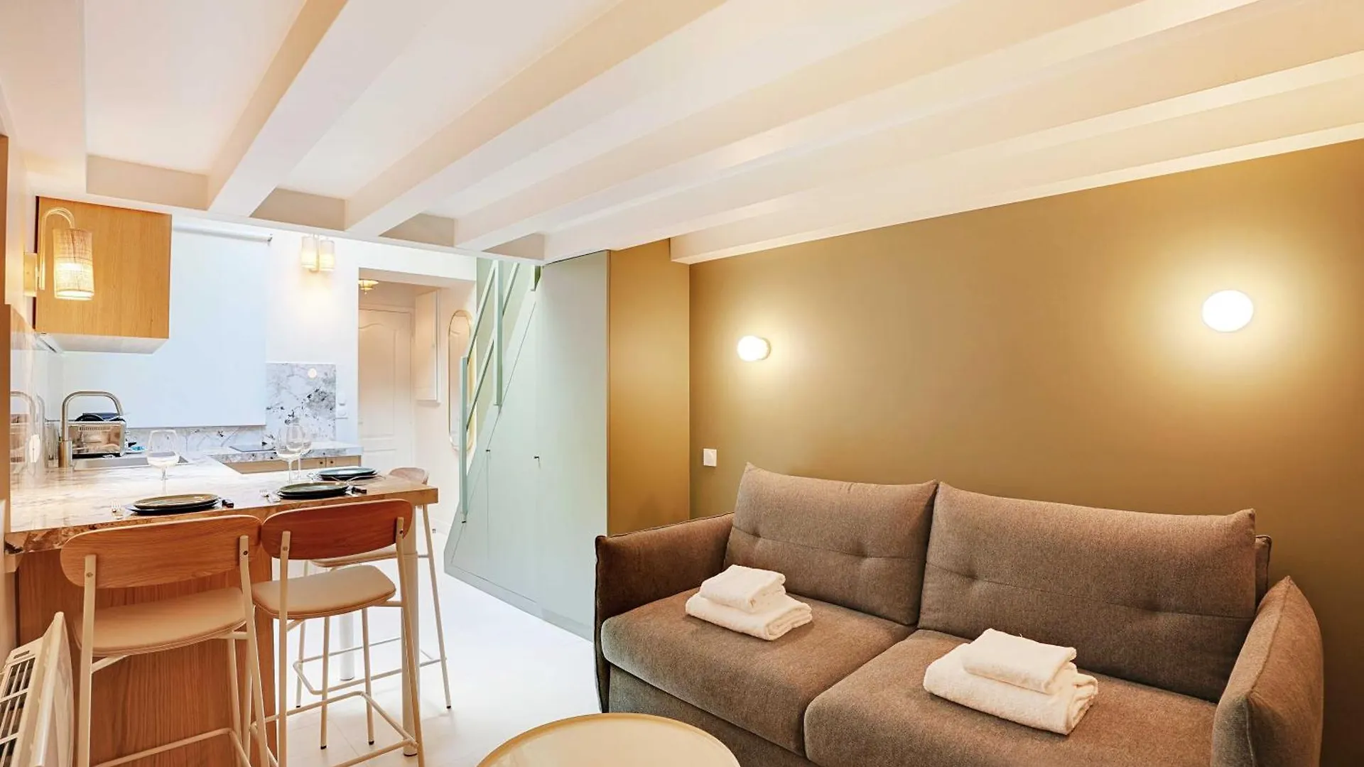 Chic And Cosy Apartment-Canal Saint Martin Paris Apartment